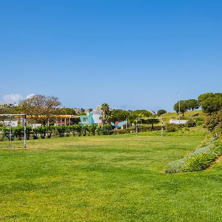 Marina Garden Hotel *